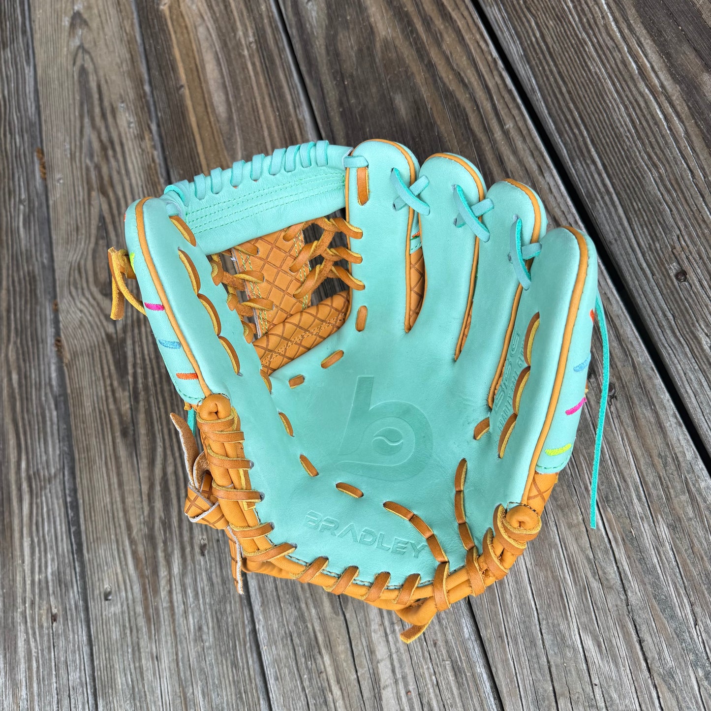 I-Trap-Web, BBG LTD Ice Cream Cone, Tan/Mint