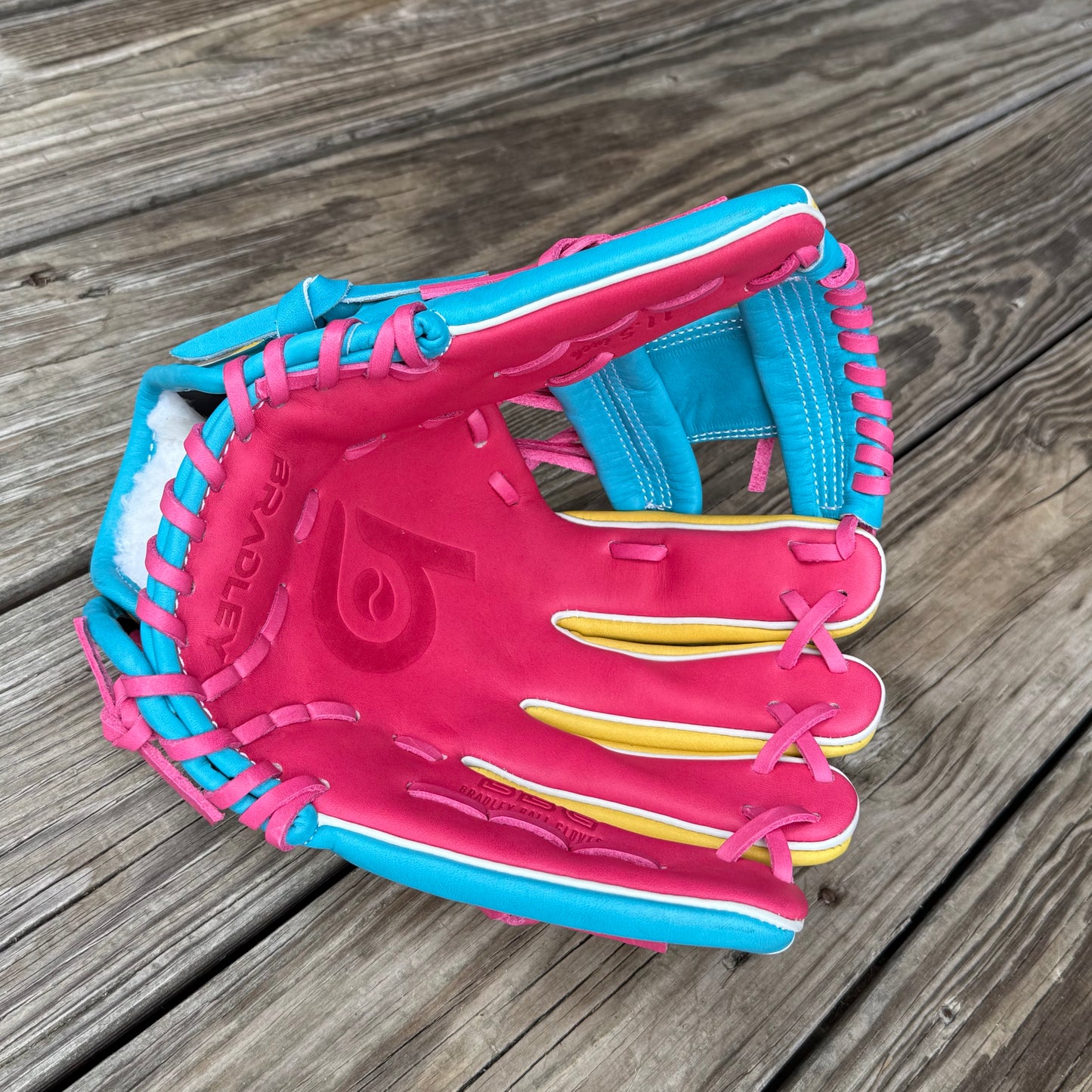 I-Web, BBG LTD Rainbow Sherbet, Yellow/Aqua/Pink USA STEERHIDE