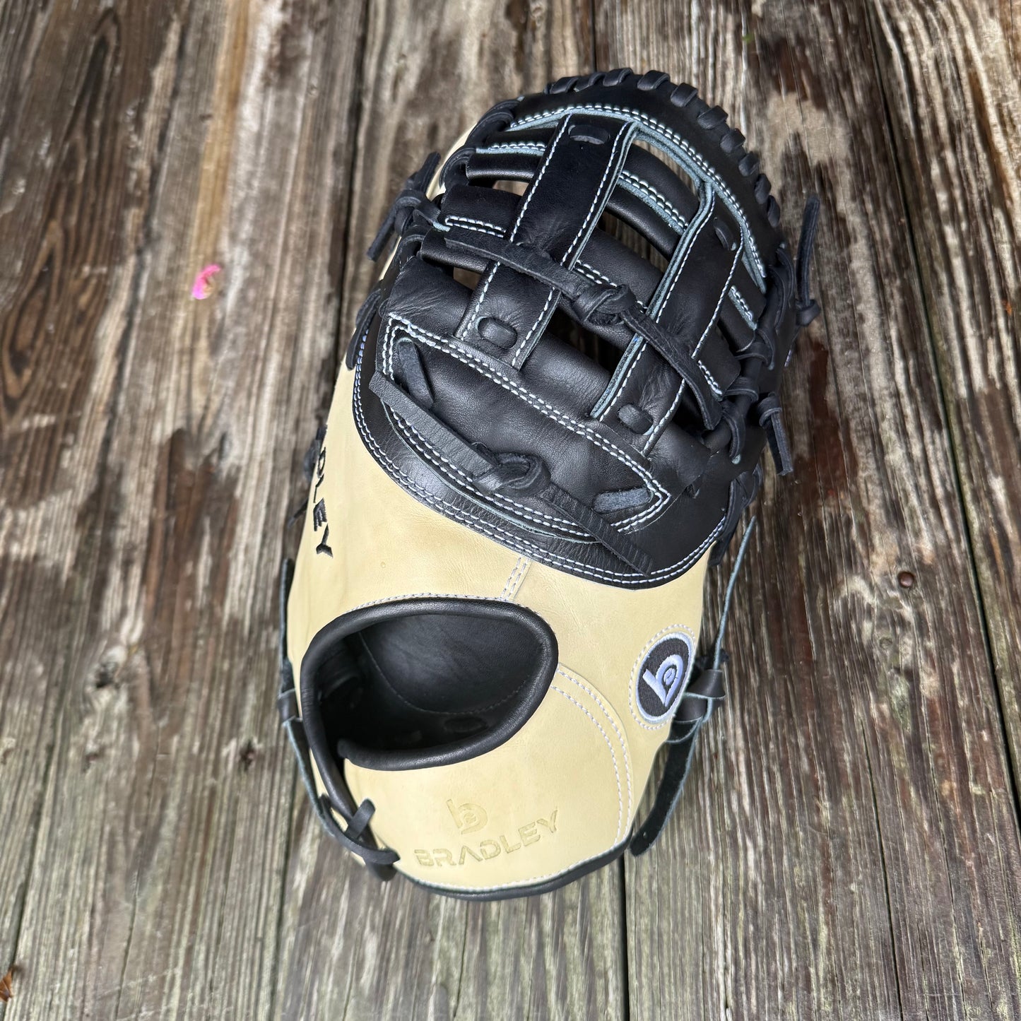 1B Mitt, Next Play Pro Kip LTD '26