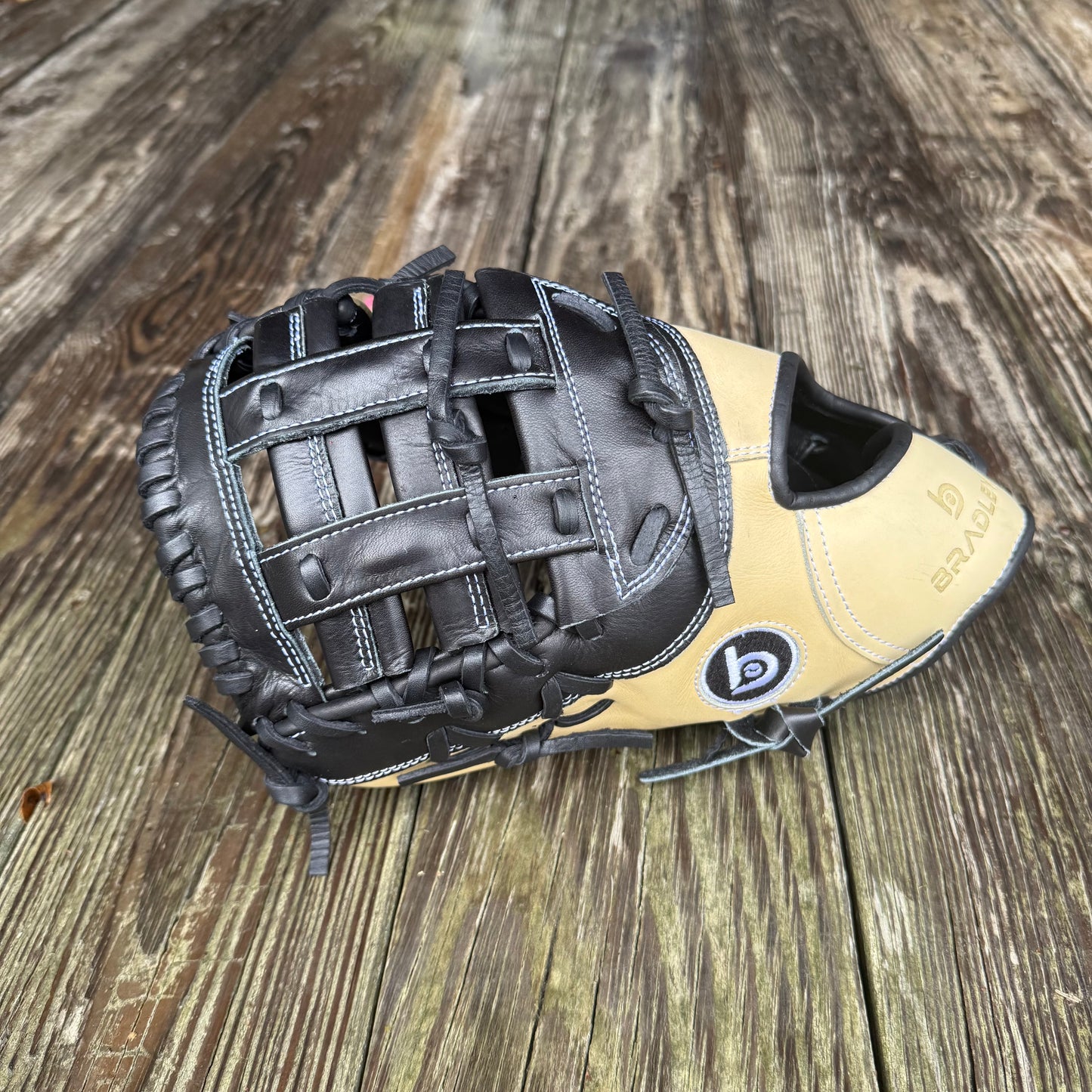 1B Mitt, Next Play Pro Kip LTD '26