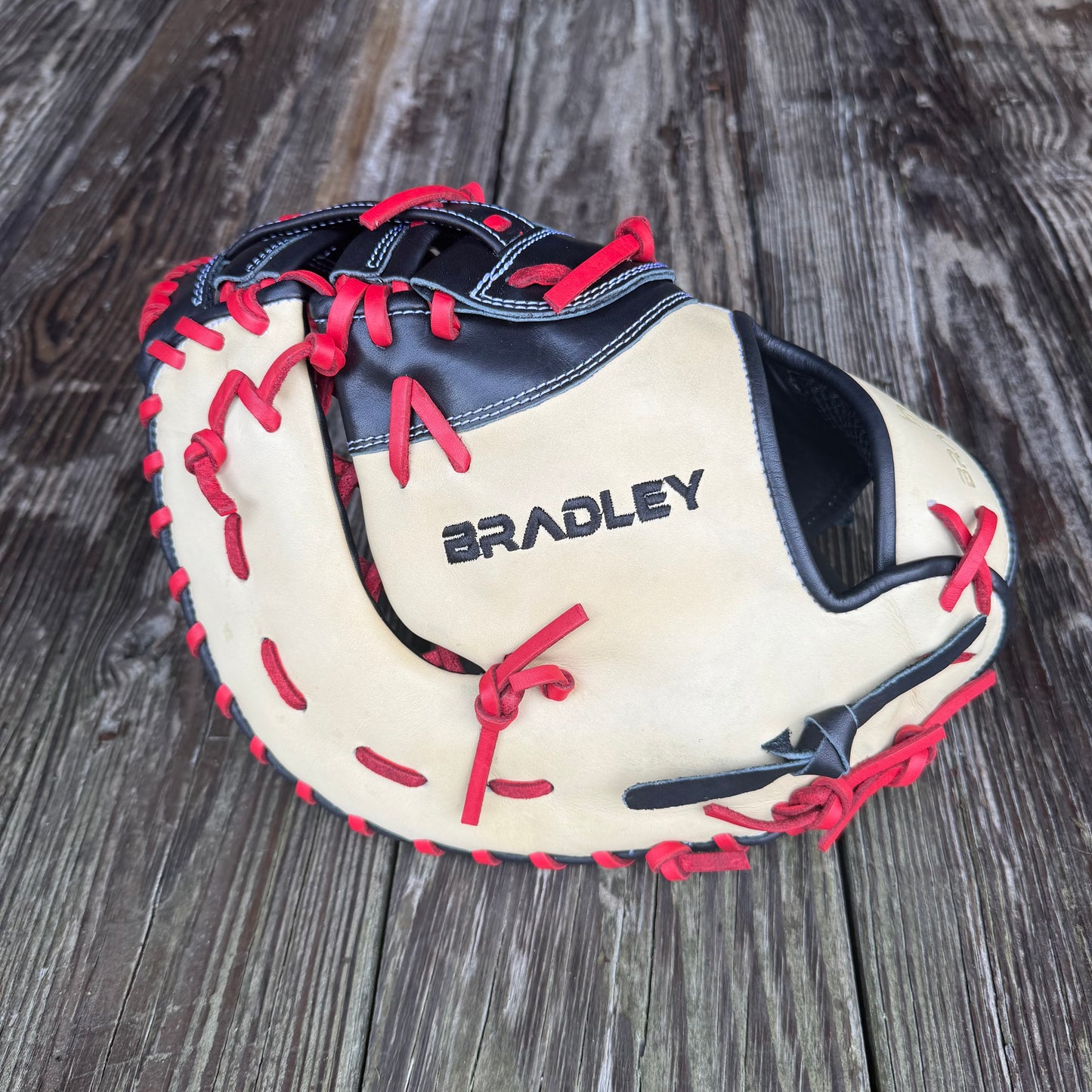 1B Mitt, Next Play Pro Kip LTD '26