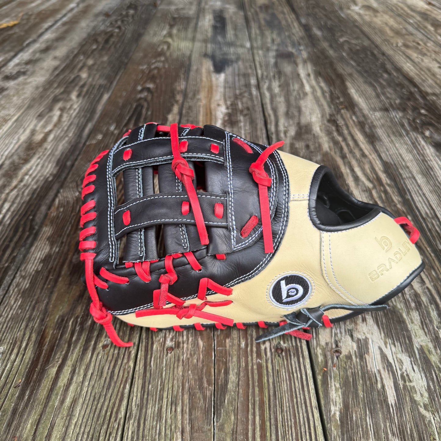 1B Mitt, Next Play Pro Kip LTD '26