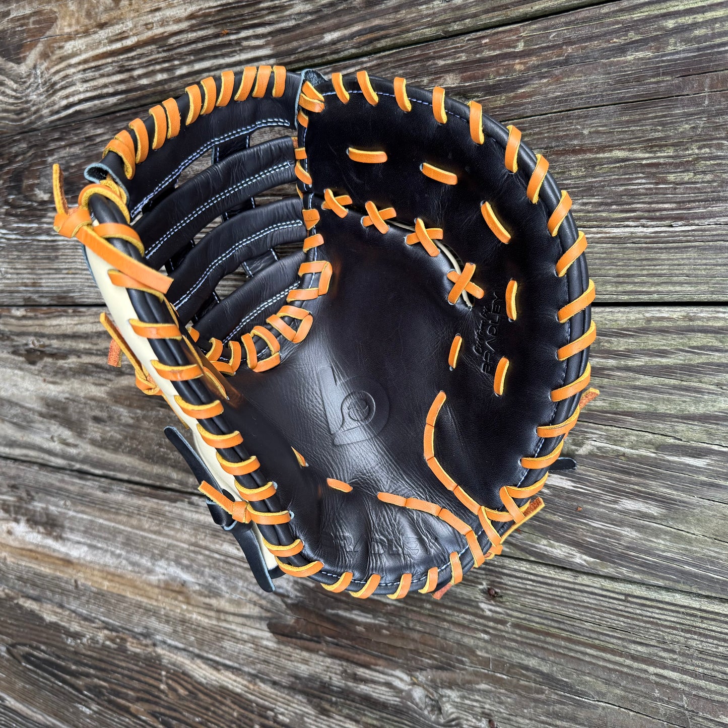 1B Mitt, Next Play Pro Kip LTD '26