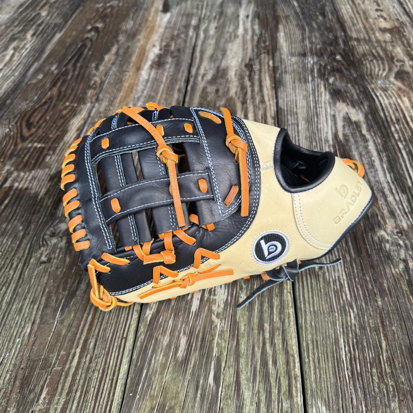 1B Mitt, Next Play Pro Kip LTD '26