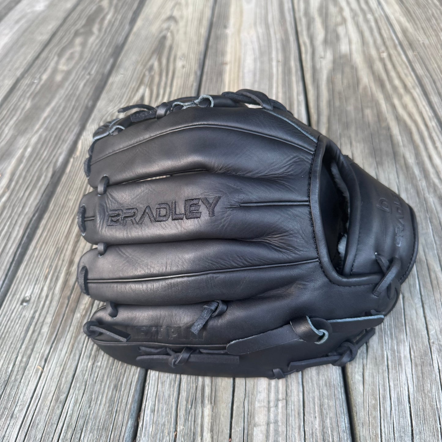 I-Web, Next Play 5-Star Limited Edition Texas Steerhide,5-STAR Blackout
