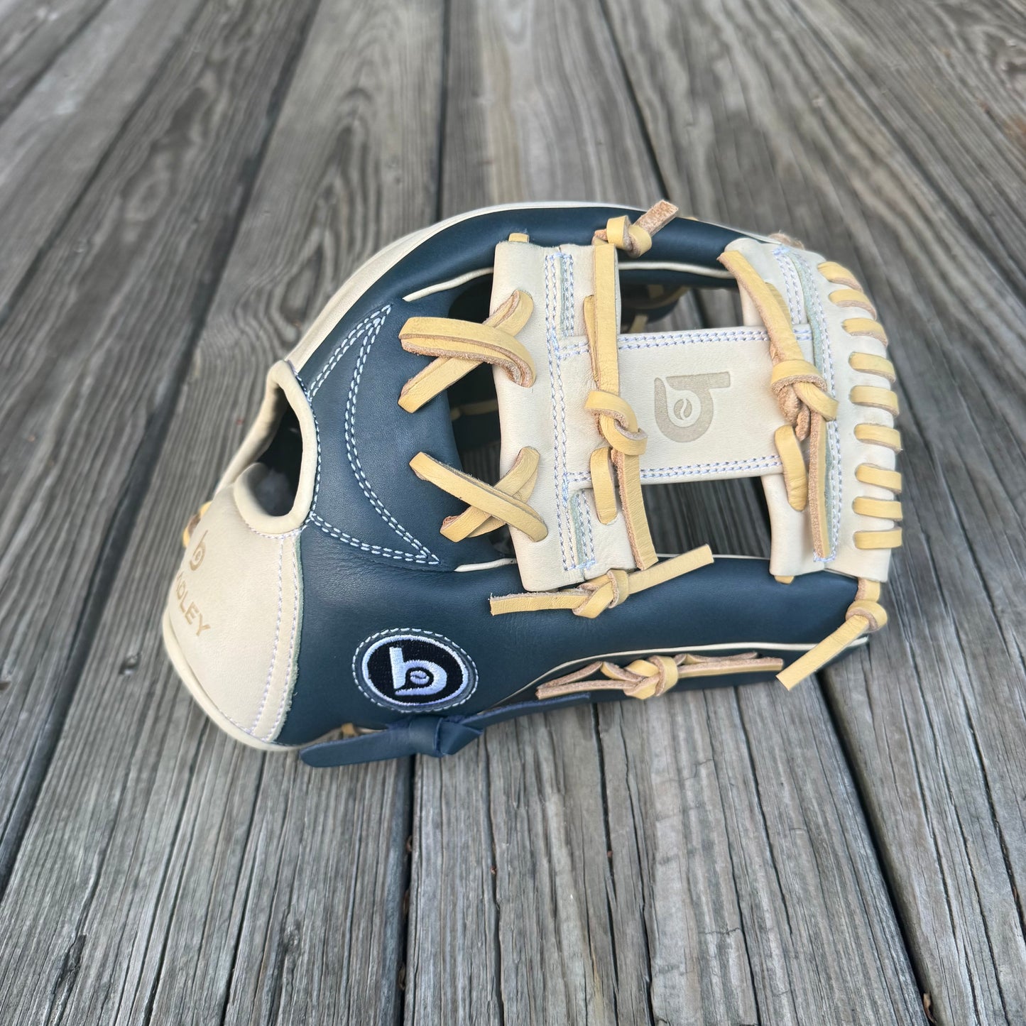 I-Web, Next Play Limited Edition USA Steerhide, Camel/Navy