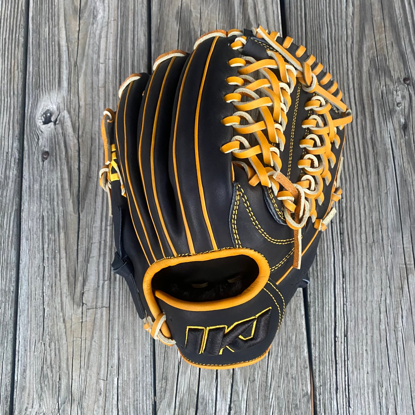 SPECIAL! IKJ 11.75" Mod Trap BLACK AND GOLD, USA Steerhide (Pro Fit)