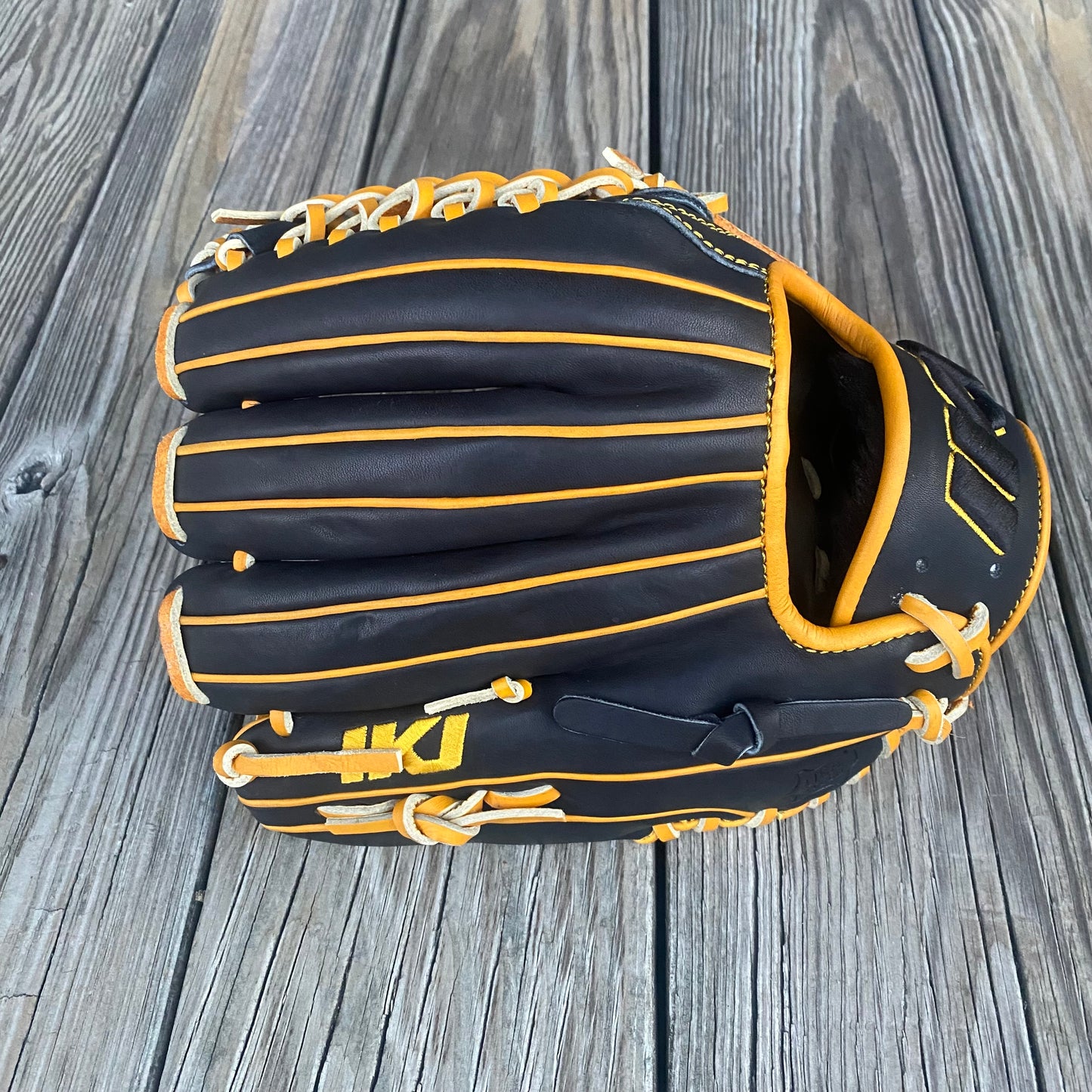 SPECIAL! IKJ 11.75" Mod Trap BLACK AND GOLD, USA Steerhide (Pro Fit)