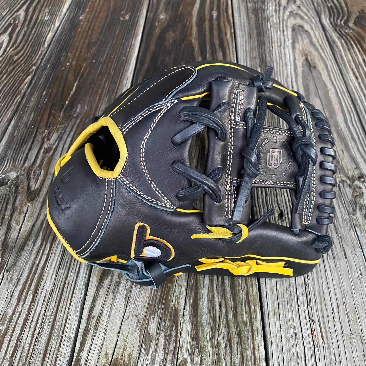 I-Web, Next Play Series '25 BLACK/GOLD PRO KIP (CLEARANCE 20% OFF AT CHECKOUT)