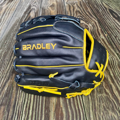 H-Web, Next Play Series '25 BLACK/GOLD PRO KIP (CLEARANCE 20% OFF AT CHECKOUT)