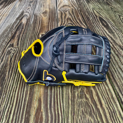 H-Web, Next Play Series '25 BLACK/GOLD PRO KIP (CLEARANCE 20% OFF AT CHECKOUT)