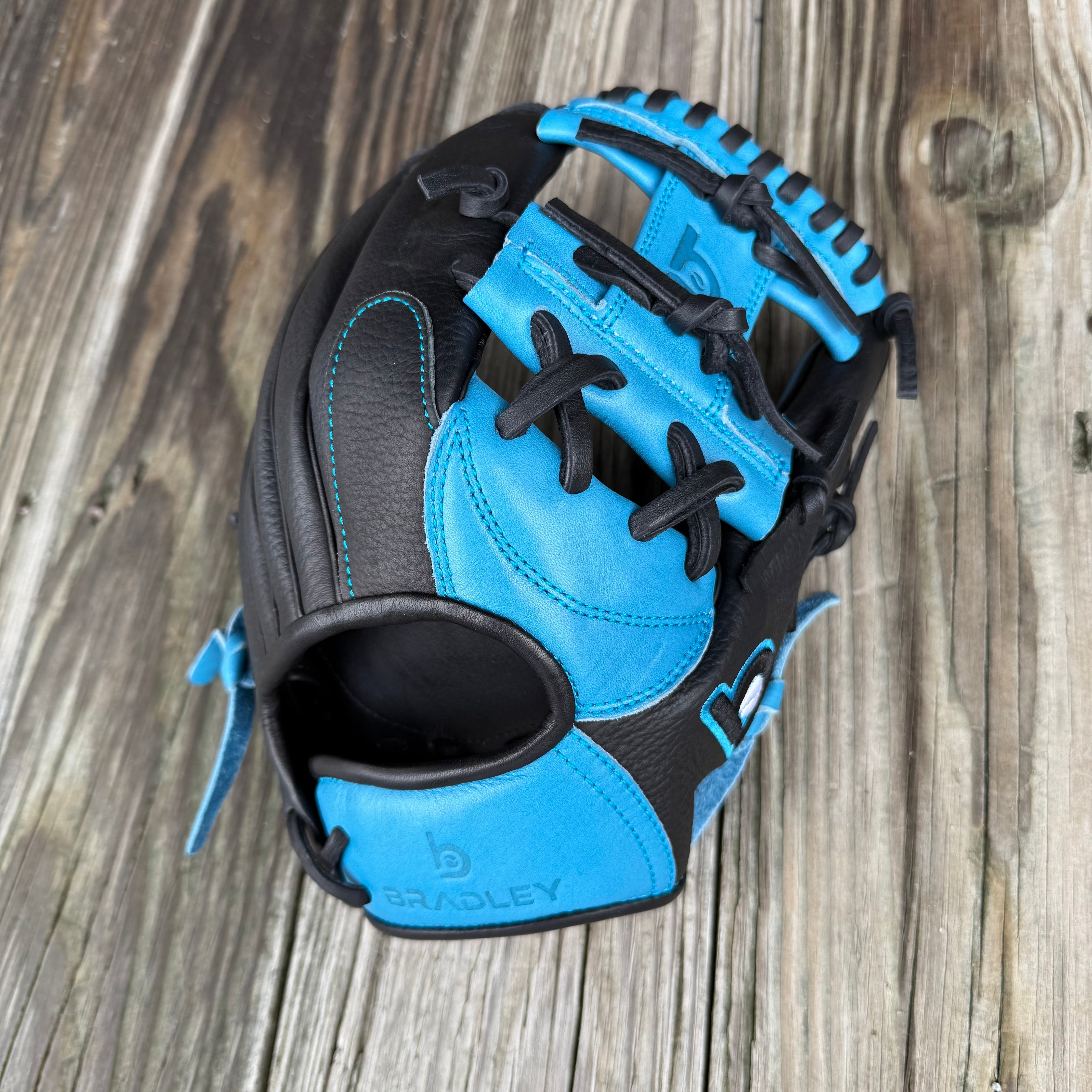 Georgetown Shield I-Web, Igniter Series Super Light '26 Black/Sky Blue โ Bradley Baseball