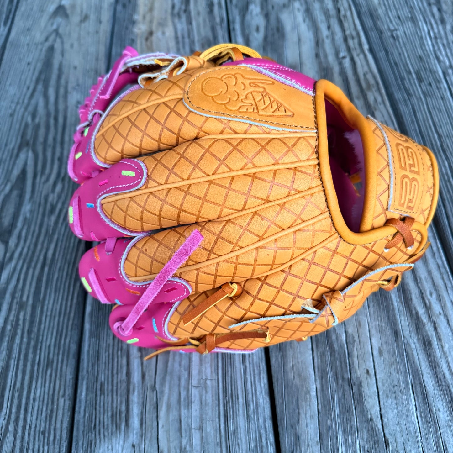 I-Web, BBG LTD Ice Cream Cone, 11.5" Tan/Raspberry