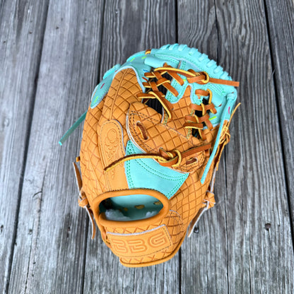 I-Trap-Web, BBG LTD Ice Cream Cone, 11.5" Tan/Mint