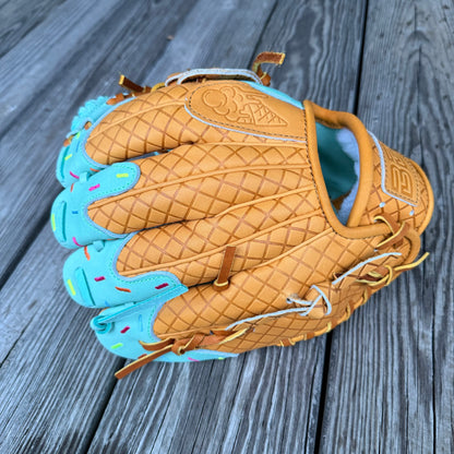 I-Trap-Web, BBG LTD Ice Cream Cone, 11.5" Tan/Mint