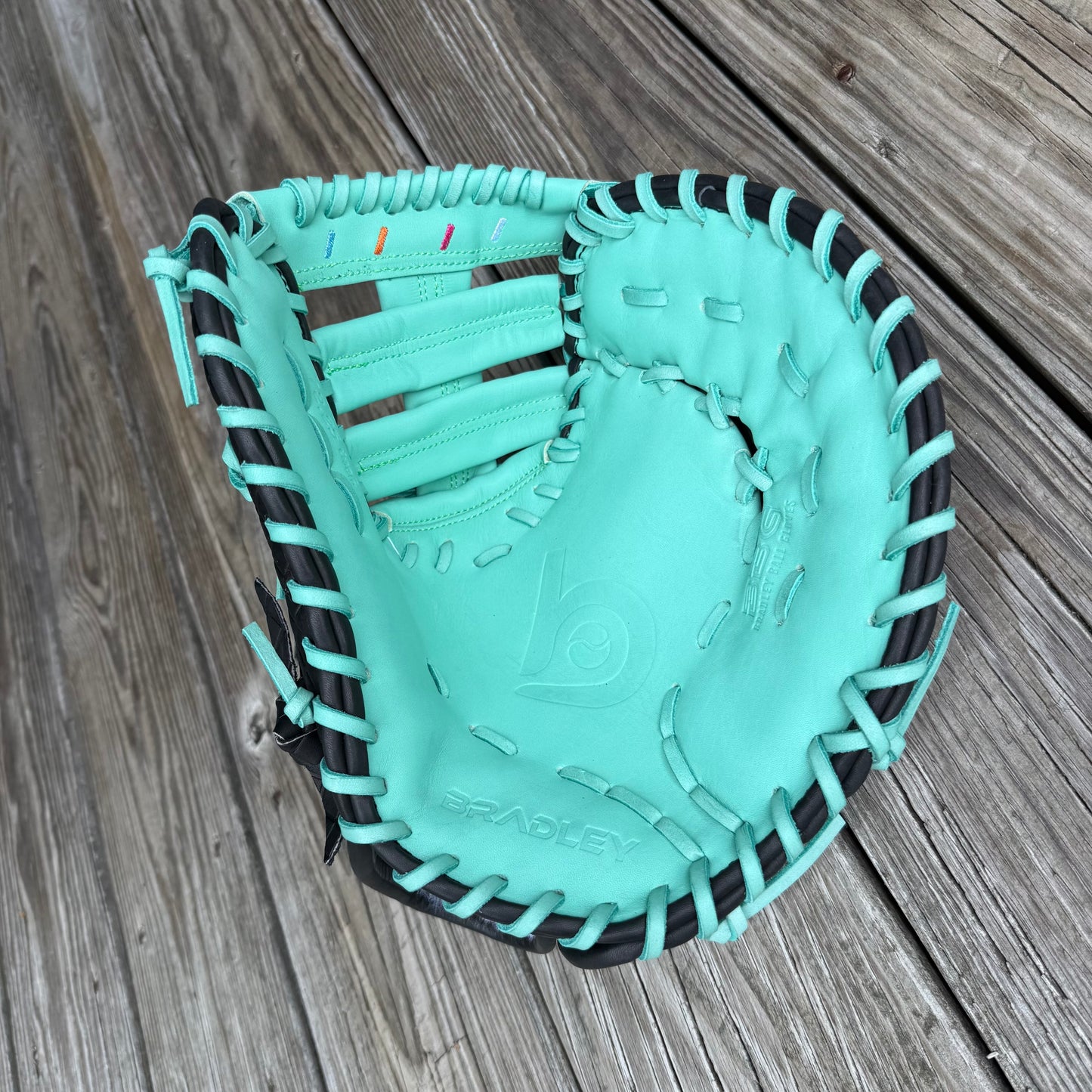 1B Mitt, BBG LTD Ice Cream Cone, 12.25" Black/Mint