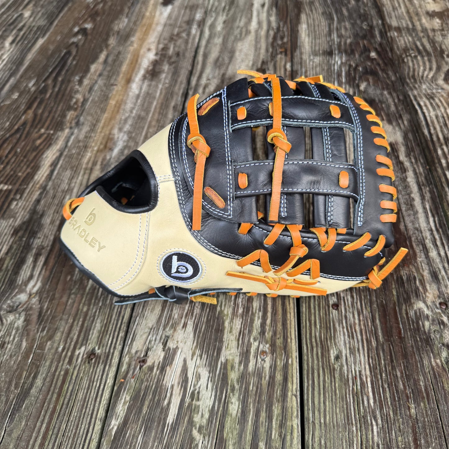 1B Mitt, Next Play Pro Kip LTD '26