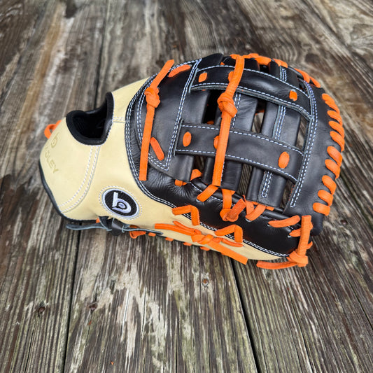 1B Mitt, Next Play Pro Kip LTD '26