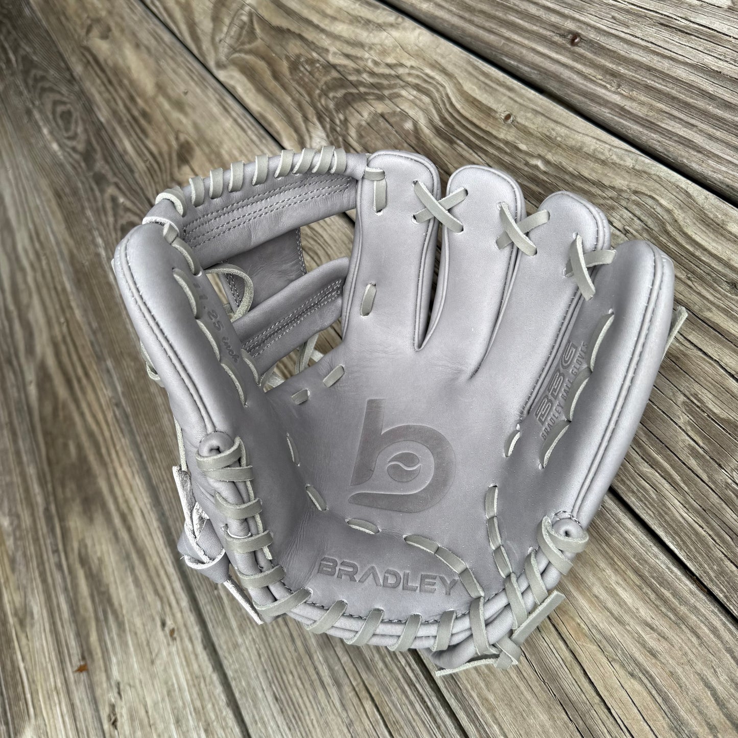 I-Web, BBG LTD Gun Metal USA STEERHIDE
