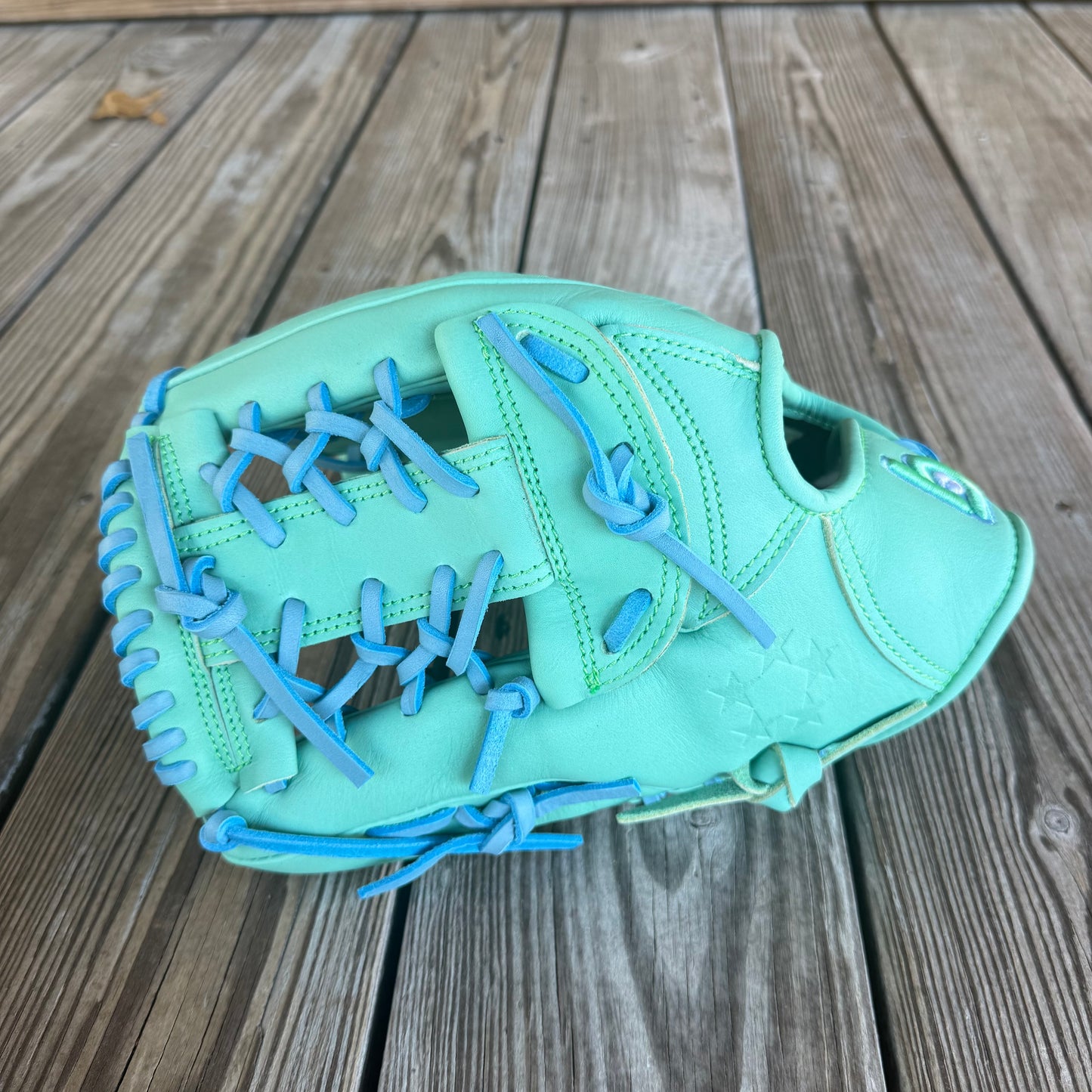 I-Trap, BBG LTD Minty Fresh USA STEERHIDE