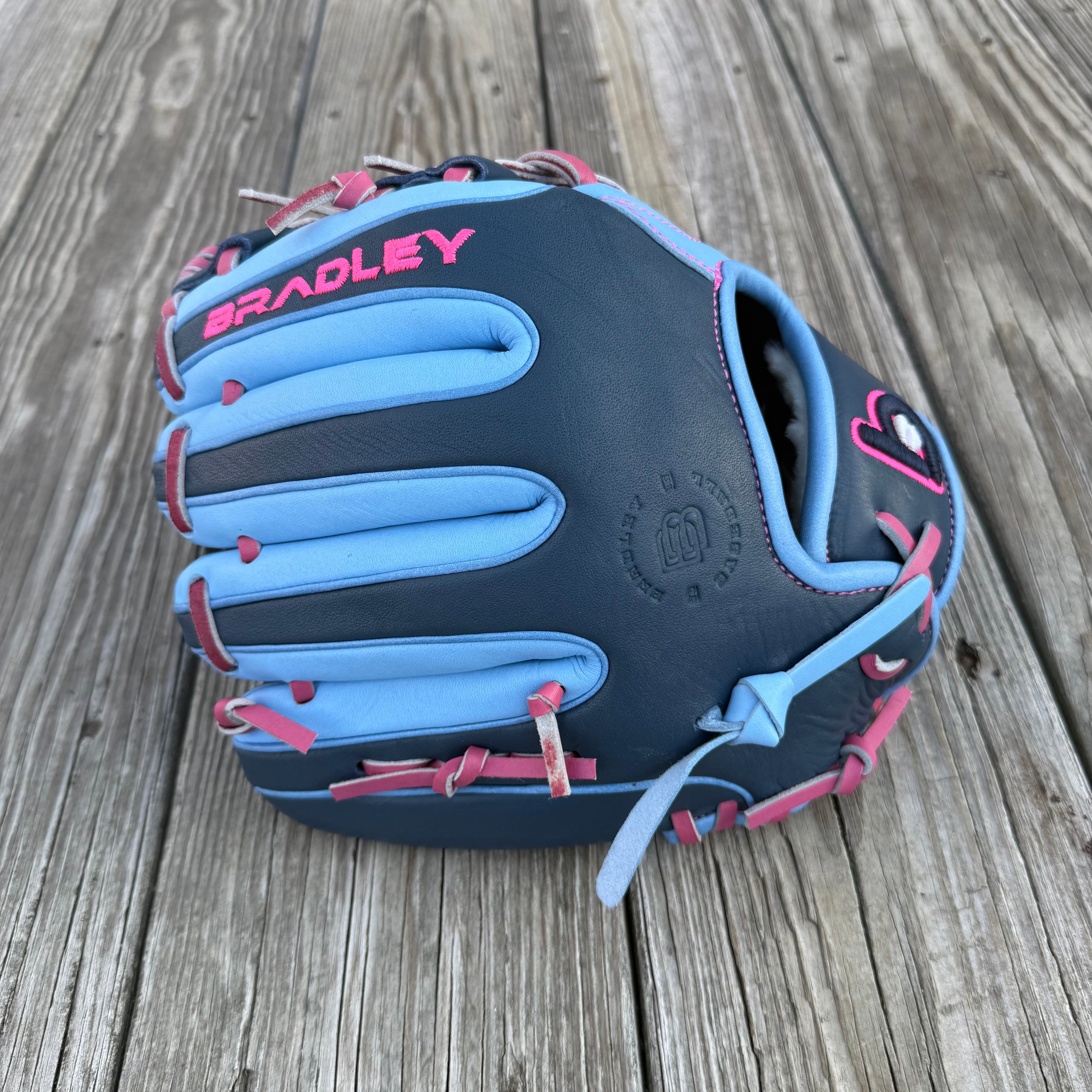 マクファーレン ベーブルース　MLB I-Web, Next Play Series 5-STAR '25 LTD Crown Navy/Light Blue/Pink