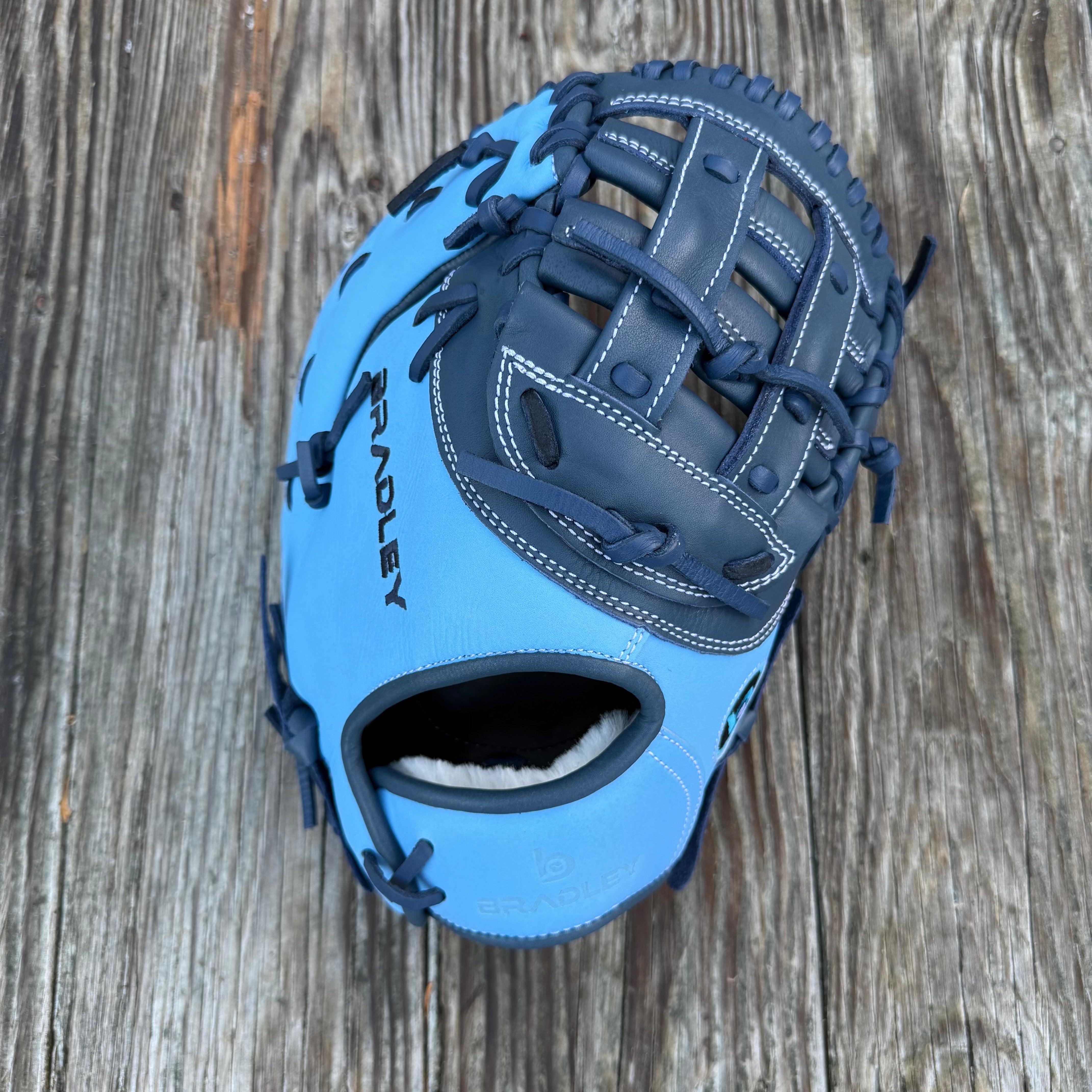 1B Mitt, Next Play Pro Kip Limited Editions – Bradley Baseball