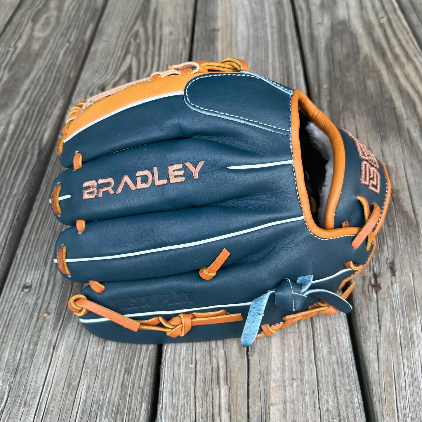 V-Web, Next Play BBG Limited Edition Texas Steerhide,5-STAR Navy/Tan