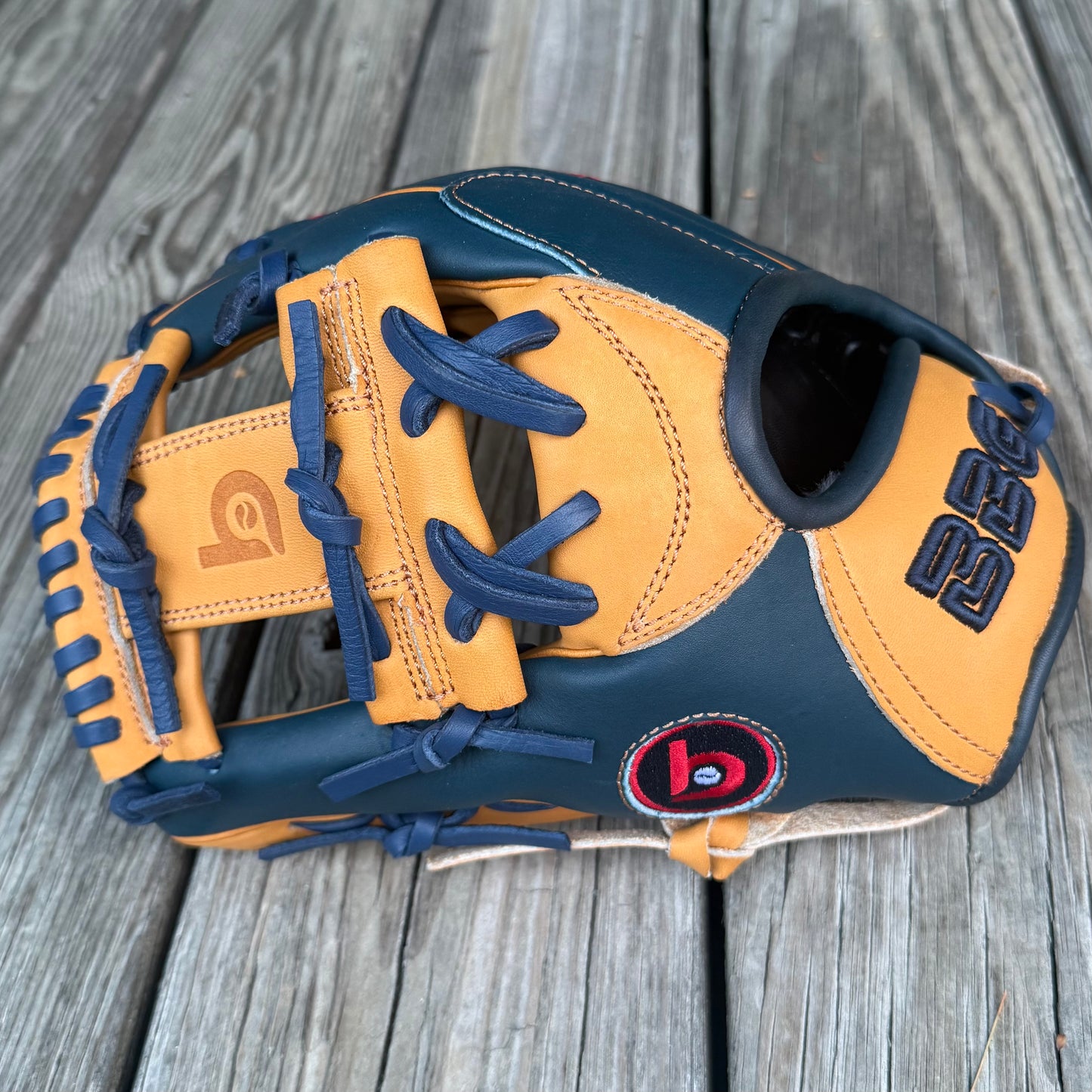 I-Web, Next Play Limited Edition Texas Steerhide, Navy/Tan
