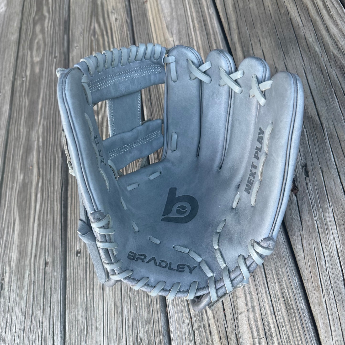 I-Web, Next Play 5-Star Limited Edition Texas Steerhide,5-STAR Gun Metal Gray
