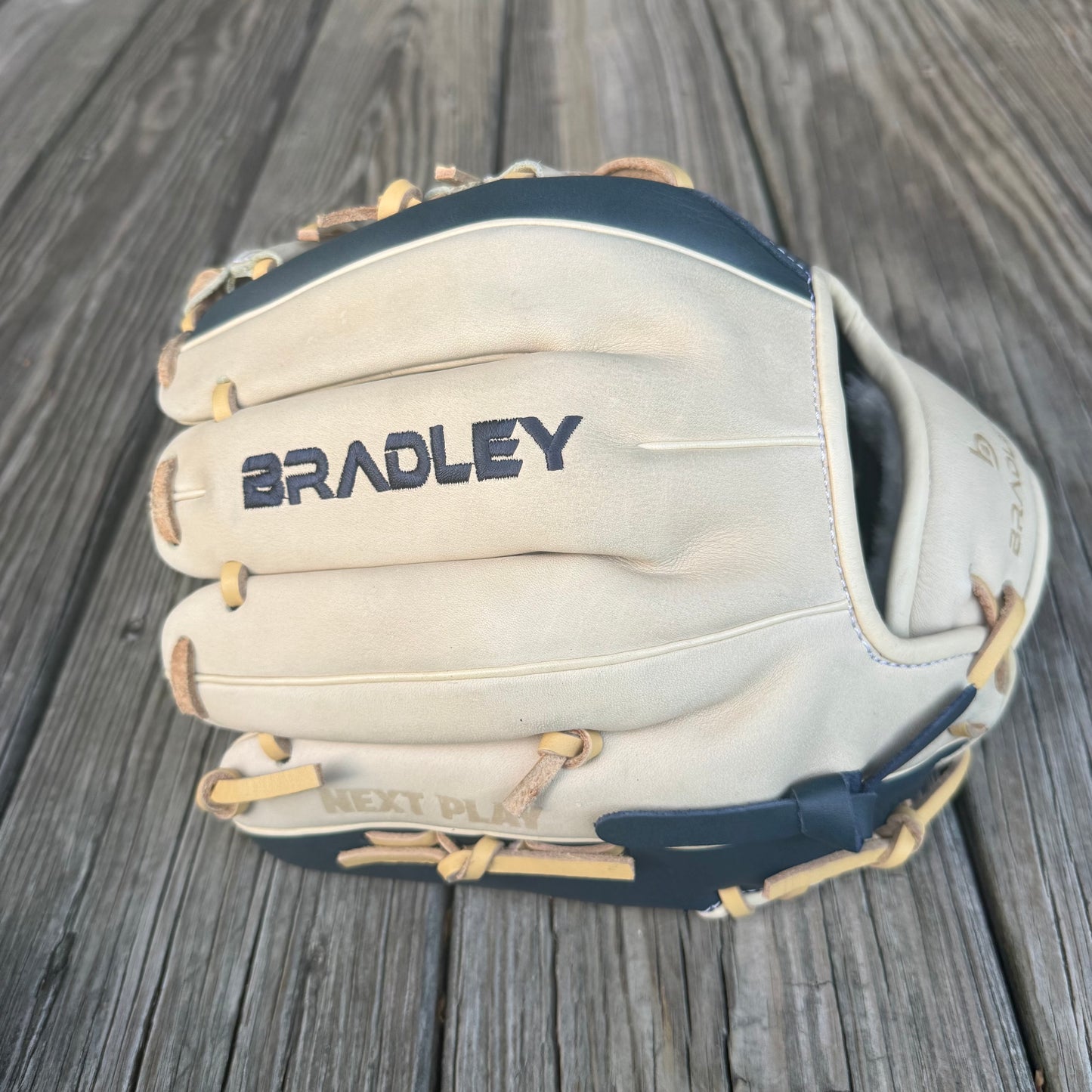 I-Web, Next Play Limited Edition USA Steerhide, Camel/Navy