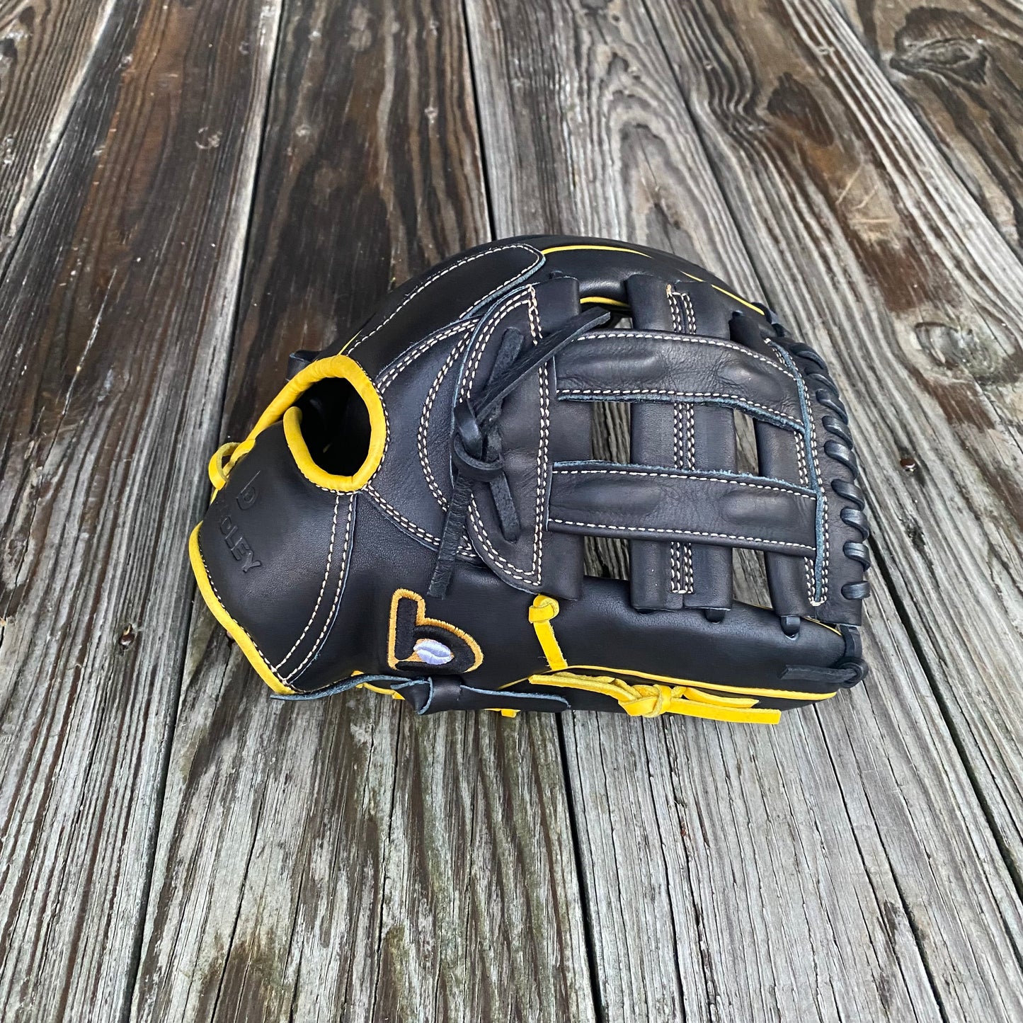 H-Web, Next Play Series '25 BLACK/GOLD PRO KIP (CLEARANCE 20% OFF AT CHECKOUT)